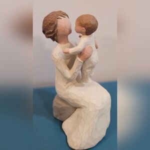 Willow Tree GrandMother Holding Child Sculpture - Cream & Brown